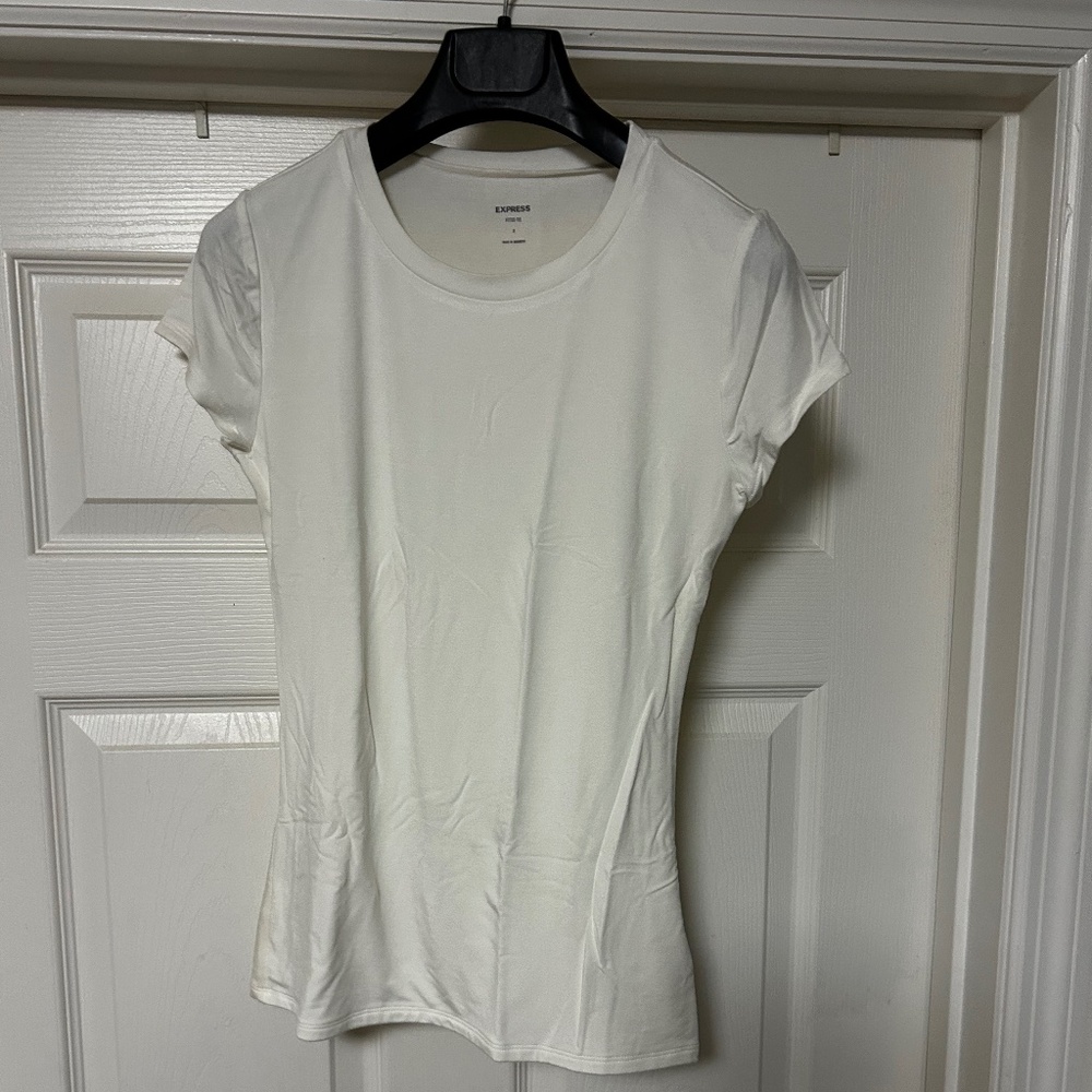 NEW Womens Express  Ivory Crew Neck Fitted T-Shirt Tee Short Sleeve Size Small
